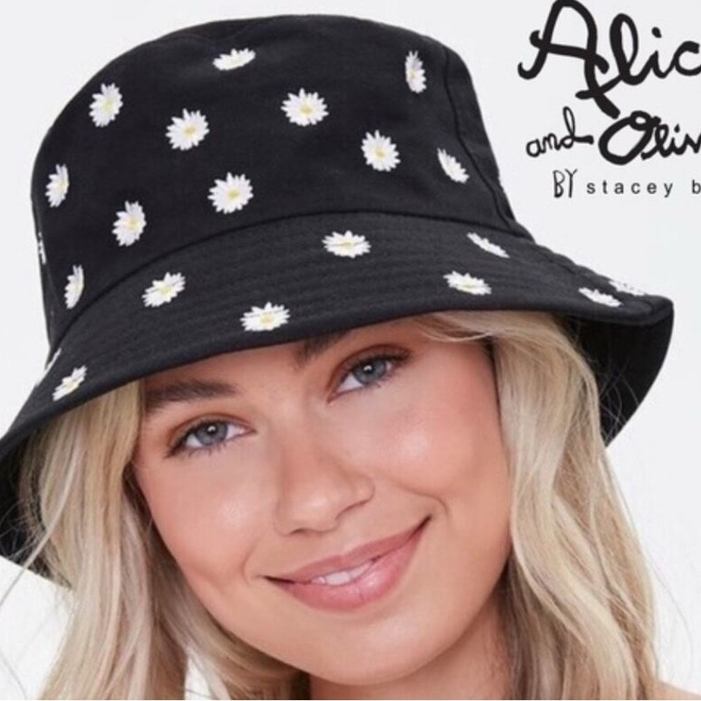Alice + Olivia Unisex OS White Daisy Reversible Bucket Hat Beach - Picture 3 of 3